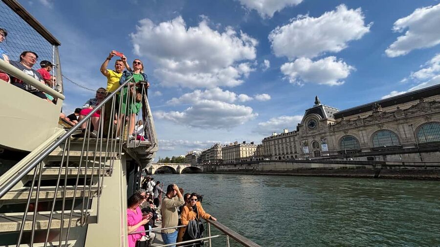 Paris: Seine River Cruise and 3-course Bistro Lunch - What the Stops Add Up To: A Fast Map of Central Paris