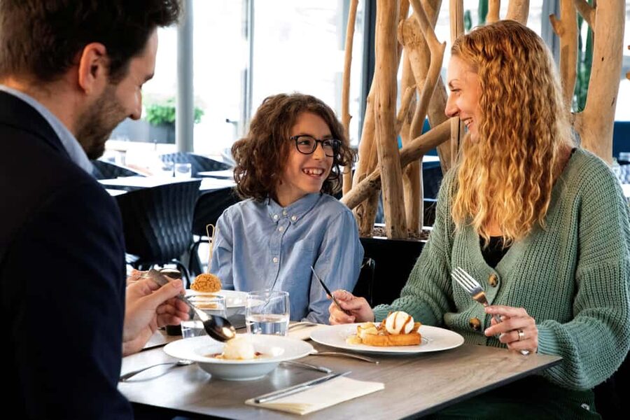 Paris: Seine River Cruise and 3-course Bistro Lunch - Timing the Day Right, Lunch First or Cruise First