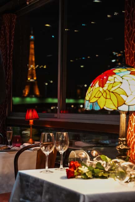 Paris: Seine River Cruise with 3-Course Dinner & Live Music - Who this Seine cruise fits best