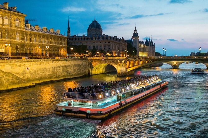 Paris Seine River Dinner Cruise by Maxim's with Champagne & Music - Key points to know before you go