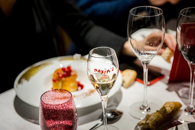 Paris Seine River Dinner Cruise by Maxim's with Champagne & Music - Live music on board: why it changes the whole mood