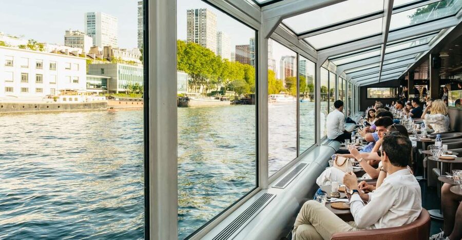 Paris: Seine River Panoramic Views Dinner Cruise - The cocotte Dinner: What’s Included and How It Works on a Boat