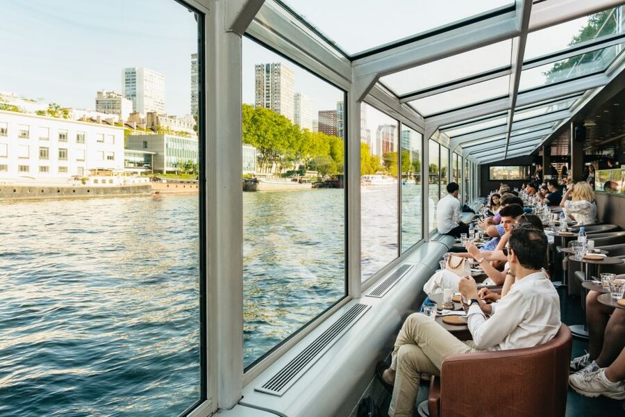 Paris: Seine River Panoramic Views Dinner Cruise - Should You Book Paris en scène’s Seine Dinner Cruise?