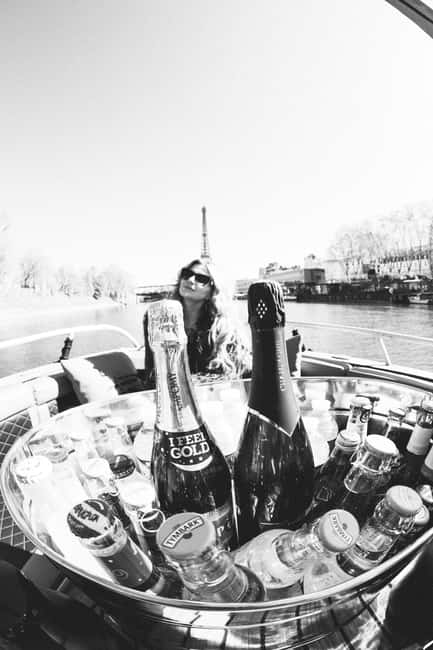 Paris: Seine River Private Cruise - Why the Seine cruise feels more Paris than the street