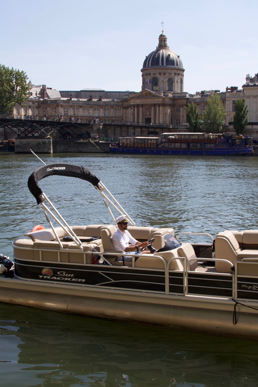 Paris: Seine River Private Guided Pontoon Boat Cruise - Why a private pontoon on the Seine beats the big-barge view