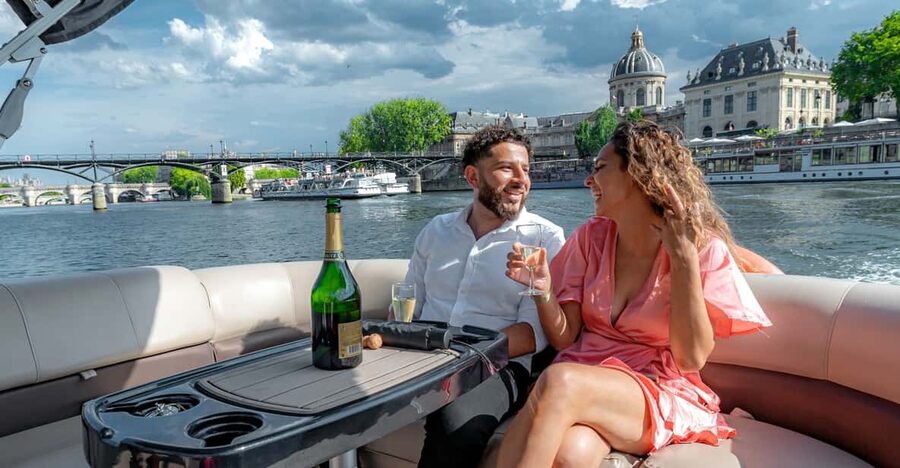 Paris: Seine River Private Guided Pontoon Boat Cruise - Meet at Pont d’Issy, then settle in at La Barge floating restaurant