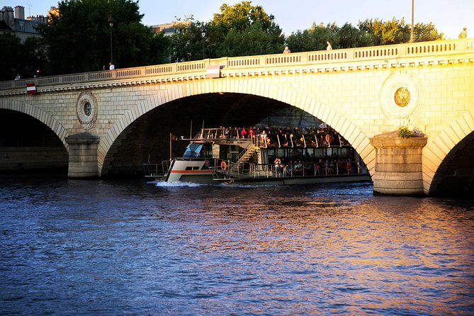 Paris Seine River Sightseeing Cruise with Commentary by Bateaux Parisiens - The Seine Route, Stop by Stop: From Eiffel Views to the Louvre Area