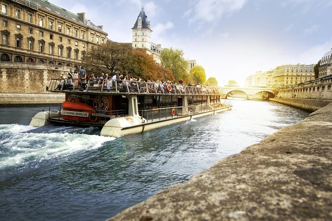 Paris Seine River Sightseeing Cruise with Commentary by Bateaux Parisiens - Meeting at Port de la Bourdonnais, Near the Eiffel Tower