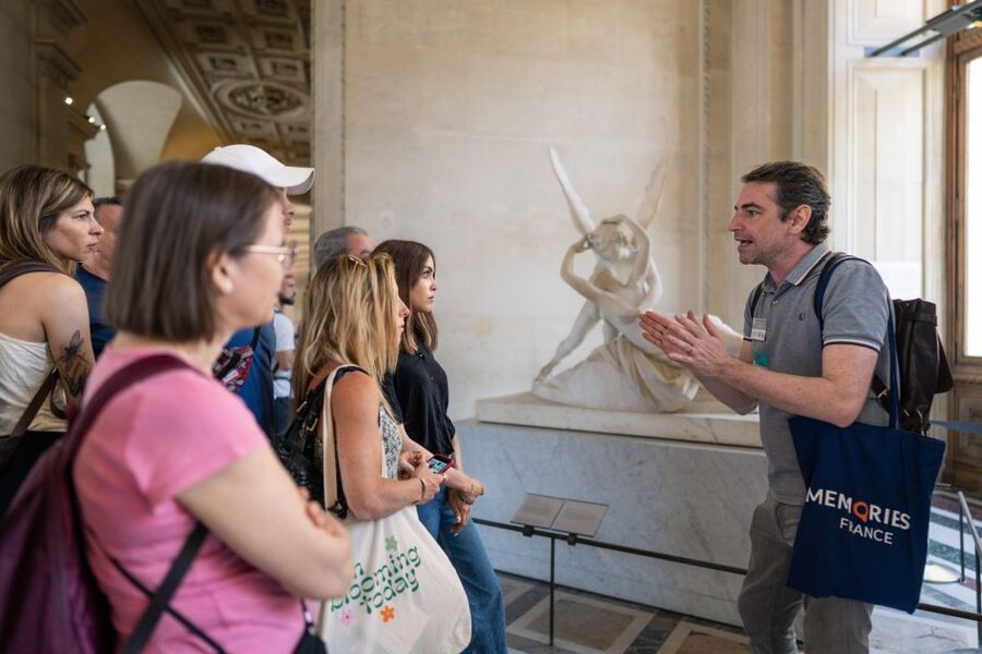 Paris: Skip-the-Line Louvre Highlights Guided Tour - Beyond the postcards: Crown Jewels, Egypt, Michelangelo, and big paintings