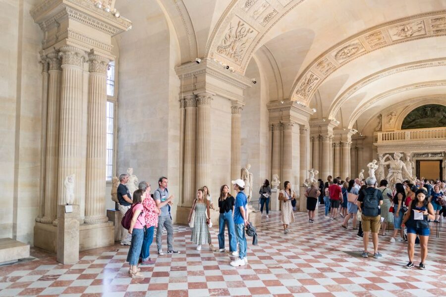 Paris: Skip-the-Line Louvre Highlights Guided Tour - Picking 1.5 hours vs 3 hours for your schedule