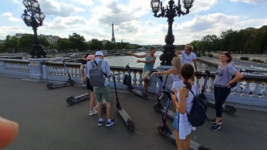 Paris: Small-Group E-Scooter Tour with a Local Guide - Why an e-scooter tour makes sense for a short Paris stay