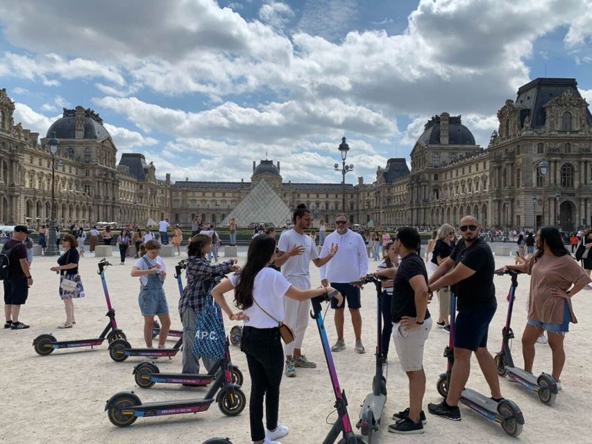 Paris: Small-Group E-Scooter Tour with a Local Guide - Arc de Triomphe and the Eiffel Tower, plus the exact kind of photo time you want