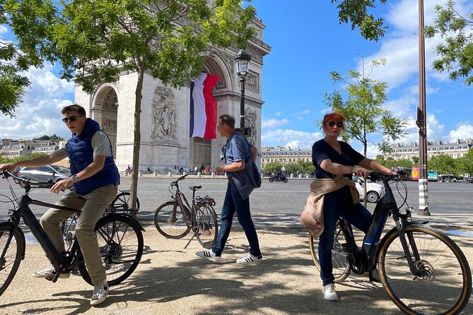 Paris: Small Group Highlights E-Bike Guided Tour - How the itinerary works: short stops, big landmarks, smart pacing