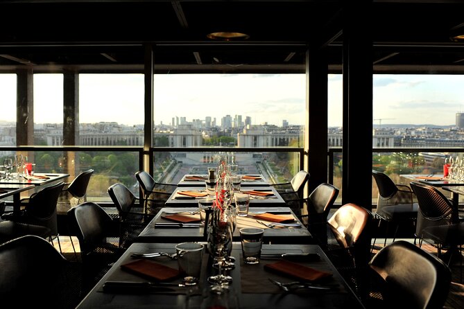 Paris Tour with Lunch at the Eiffel Tower and Seine River Cruise - Seine River Cruise With 14 Languages: The Calmest Part of the Day