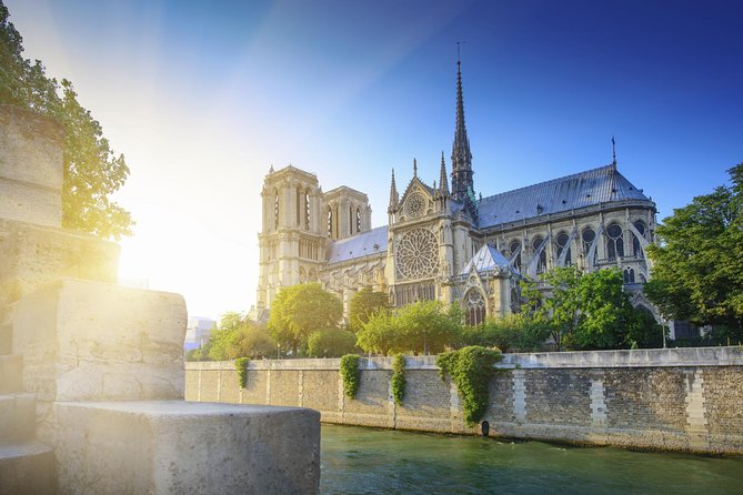 Paris Tour with Lunch at the Eiffel Tower and Seine River Cruise - Price and Value: Is $249.93 Reasonable for This Setup?