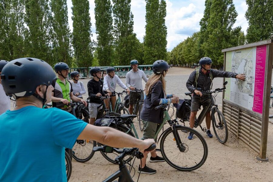 Paris: Versailles Palace and Queen Hamlet E-Bike Tour - Trianon estate passes and the Queen’s Hamlet visit