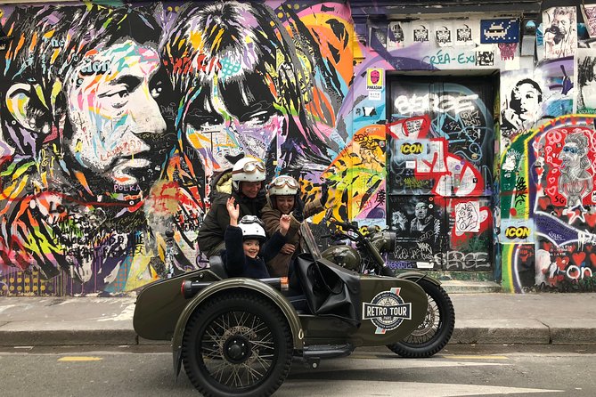 Paris Vintage Private City Tour on a Sidecar Motorcycle - The guides: why photo stops and pacing get praise