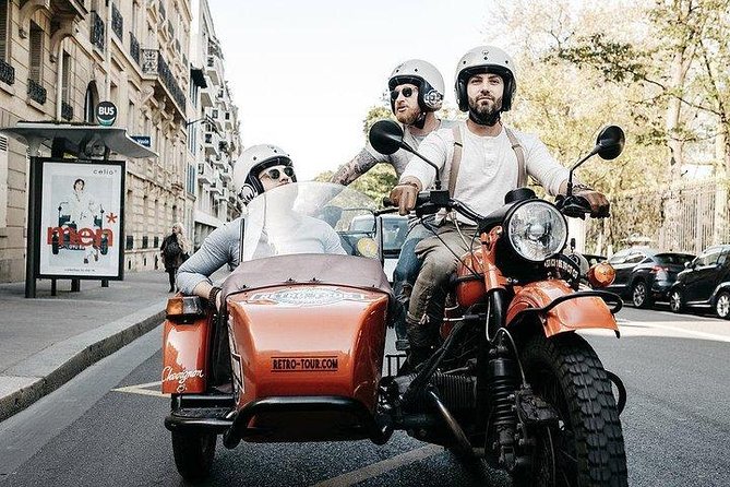Paris Vintage Sidecar Tour – Emily in Paris highlights - The guide experience: customization is the real star