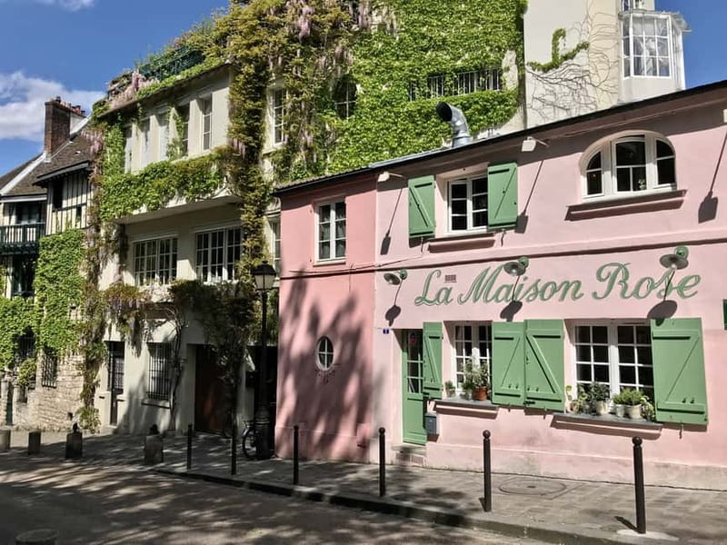 Paris: Walking Tour of Montmartre - Picking the right language day, German and English guides
