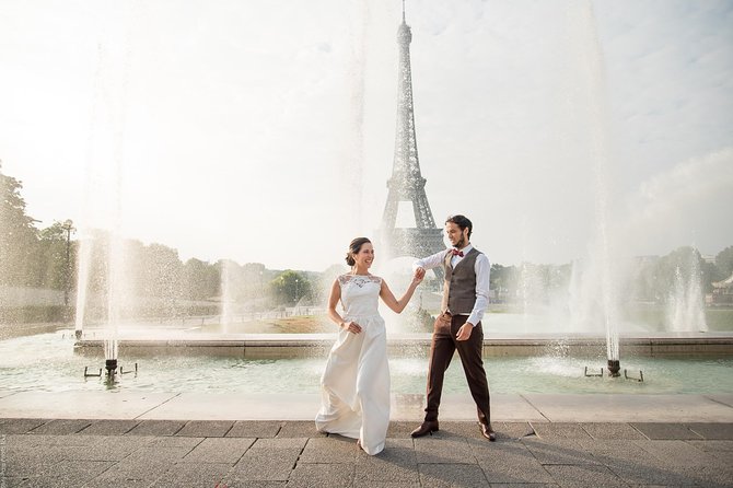 Parisian Life Style Private Photo Shoot at Eiffel Tower - Private direction that feels natural: the photographer’s role