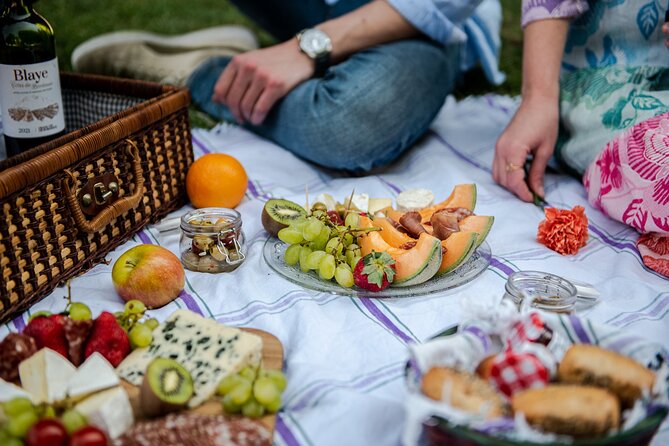 Parisian Romantic Picnic - Family-friendly details, without turning it into a kids’ party
