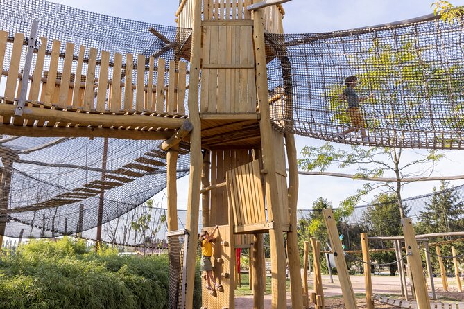 Parrot World Immersive Wildlife Park Entry Ticket next to Paris - Your 2 To 3 Hour Self-Guided Game Plan