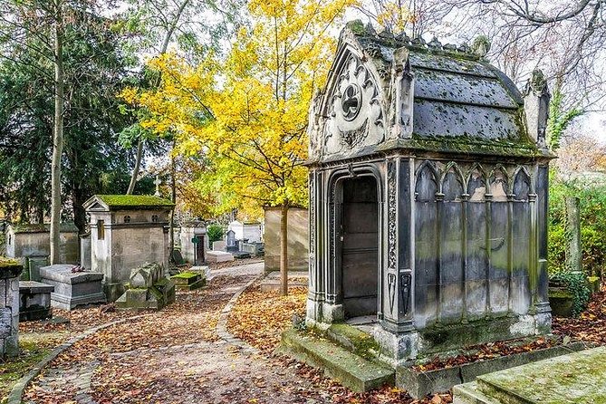 Pere Lachaise Cemetery Paris - Exclusive Guided Walking Tour - The 2.5-hour route: what you will actually see