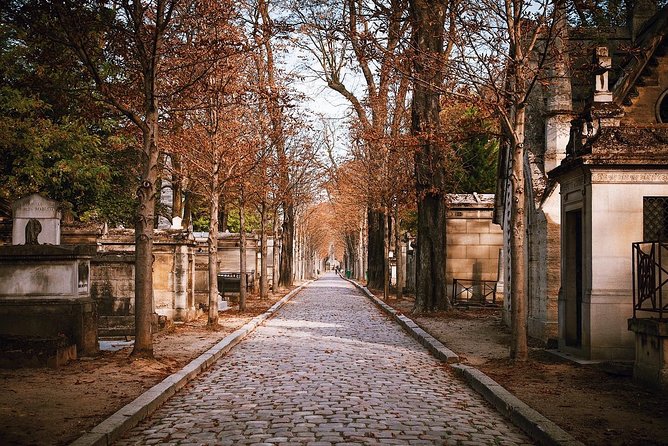 Pere Lachaise Cemetery Paris - Exclusive Guided Walking Tour - Weather, reroutes, and how flexible the tour really is