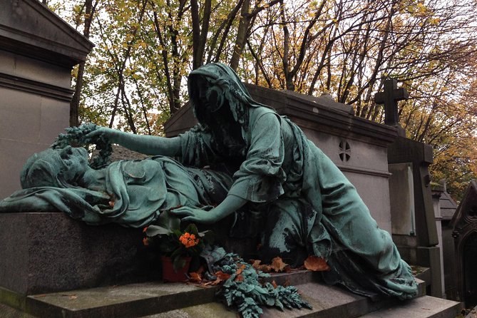Pere Lachaise Cemetery Paris - Exclusive Guided Walking Tour - Should you book this Père Lachaise guided walking tour?