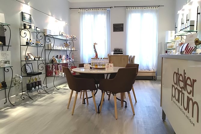 Perfume Workshop - Where You Start: Parfum et Vous on Rue du Congrès