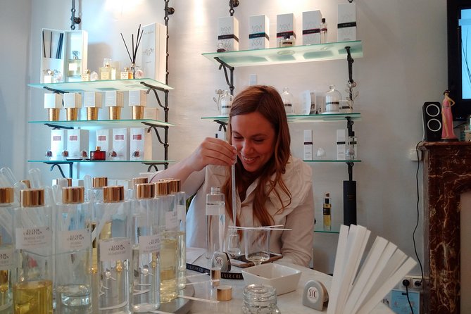 Perfume Workshop - The Lesson Part: History, Industry Mysteries, and How Smell Changes by Person
