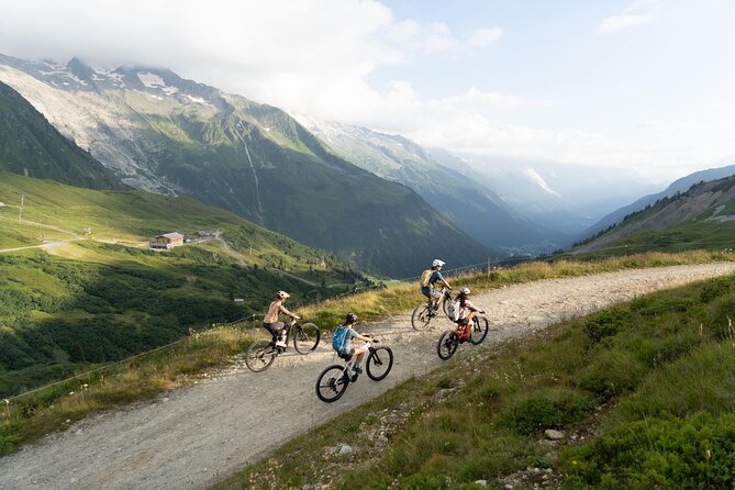 Point of view on the glaciers of Chamonix by electric mountain bike - Trail feel and the technical bits on the way back