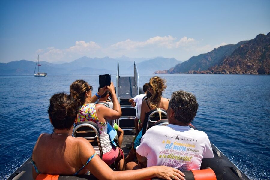 Porto: Scandola and Calanches of Piana Boat Trip - Getting started: boarding in Porto for a 3-hour, guide-led rhythm