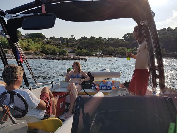 Private Boat Charter in the Bay of St Tropez - St Tropez Bay by private boat: what you gain in real time