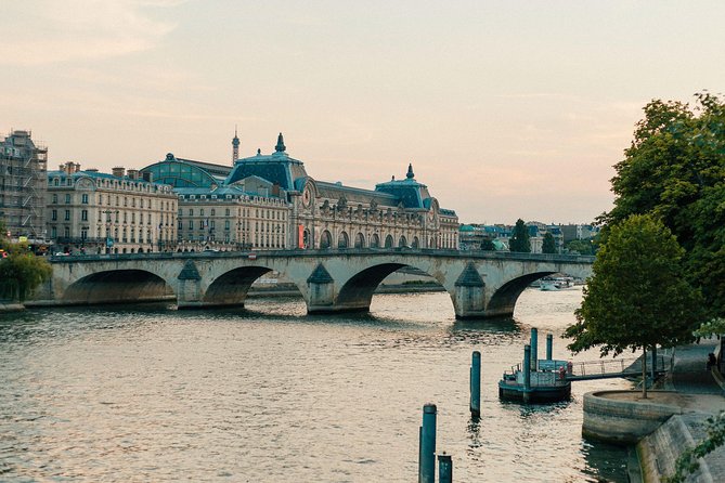 Private City Kickstart Tour: Paris - Shakespeare & Company, Square René Viviani, and the Latin Quarter feel