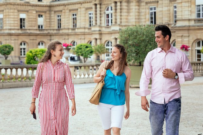 Private City Kickstart Tour: Paris - Where the tour starts: Notre-Dame, the river island, and instant context