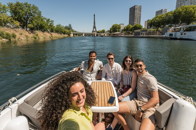 Private Cruise to Discover Paris - Why This Private Seine Cruise Feels Smarter Than the Big Boats