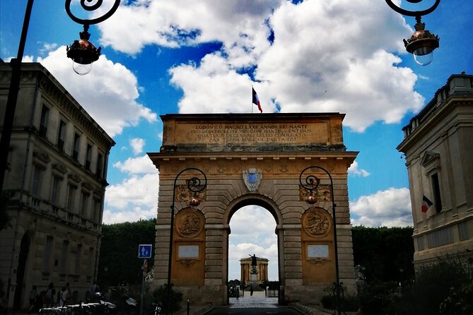 Private Discovery of Montpellier by Bike-Taxi - Chateau d’eau du Peyrou and Place Royale: arc-to-views without the sweat