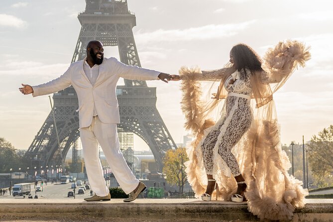 Private Guided Professional Photoshoot by the Eiffel Tower - Meeting at Trocadéro, and how to avoid the biggest hassle