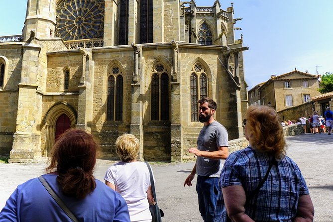 Private guided tour of the city of Carcassonne - Stop 2: Carcassonne center stroll through cobbles and wall views