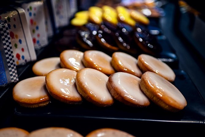 Private Montmartre Food Tour with Wine, Cheese & Pastries - Start at Boulevard de Clichy, end near Moulin Rouge
