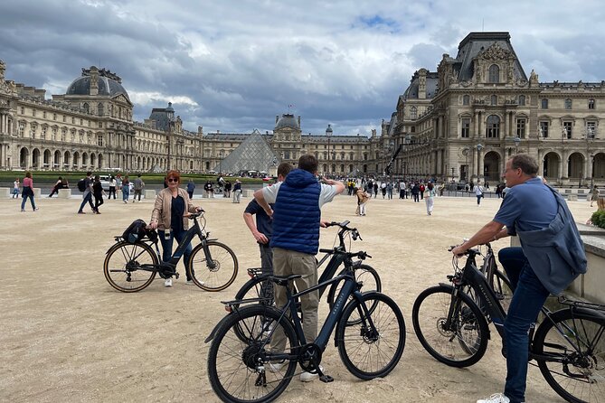 Private Paris E-bike city highlights tour - Place de la Concorde: the largest square stop with complicated vibes