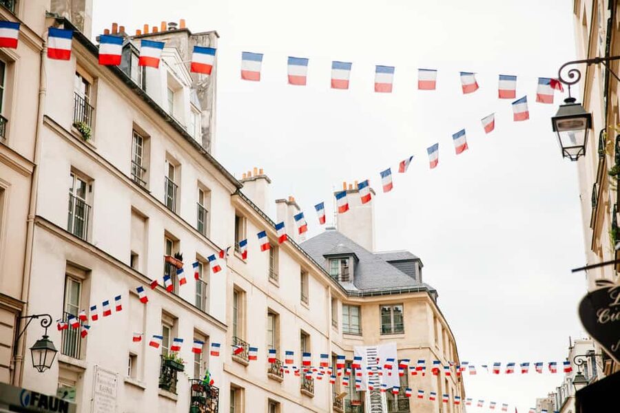 Private Secrets of Paris Bike Tour - From the Seine to the left-bank backstreets