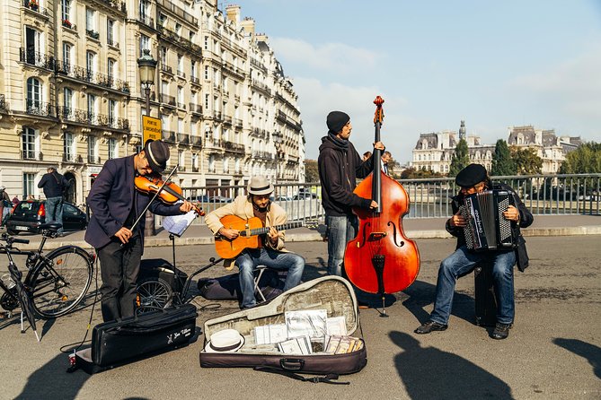 PRIVATE TOUR: Highlights & Hidden Gems of Paris With Locals - Place de la Concorde, Grand Palais, and Petit Palais
