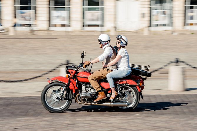 Private Tour of Bordeaux in a Sidecar 1h30 - Porte Cailhau and Rue Notre Dame: Getting Closer to Old Bordeaux