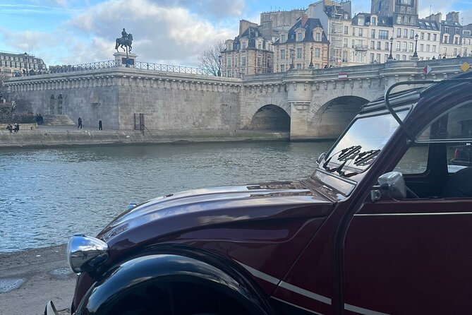 Private tour Paris Little-known places 2 hours in Citroën 2CV - Panthéon and the Latin Quarter Feel: Famous Exterior Views, No Waiting Lines