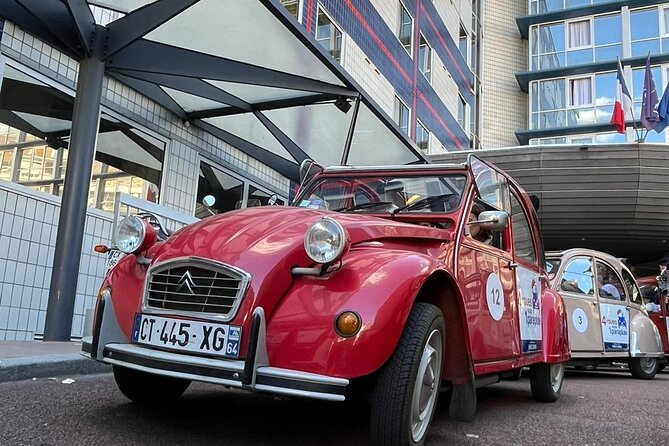 Private tour Paris Sightseeing 2 hours in Citroën 2CV - Notre Dame, Panthéon, and Montmartre: what each stop does for you
