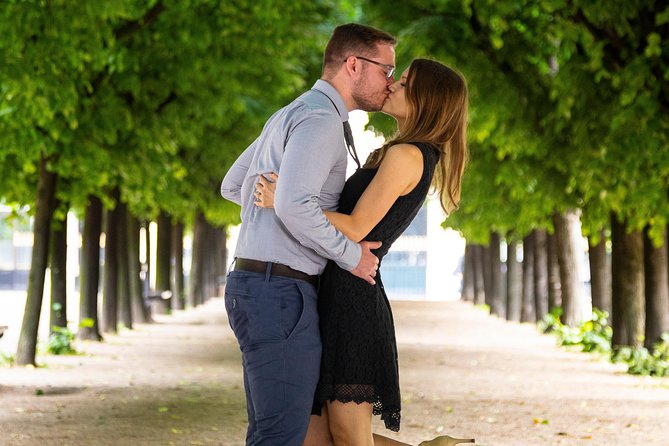 Professional Photo Shoot Walking Tour in Central Paris - Stop 2, Palais-Royal and the Columns de Buren Look