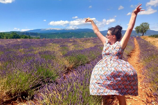 Provence Lavender Fields Tour from Aix-en-Provence - Expert guide talks: what you learn beyond the color