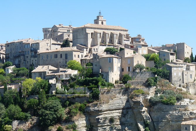 Provence Lavender Full Day Tour from Avignon - Gordes Hilltop Walk: White Stone, Terra-Cotta Roofs, and Quick Photo Runs